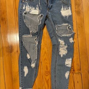vestique distressed jeans